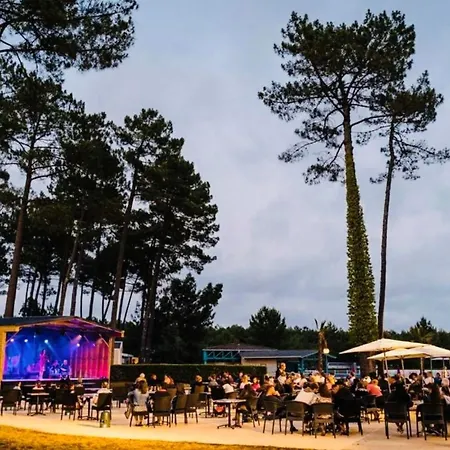 Camping Mh 515 Amira Confort 3ch Et 2sdb Dans 4étoiles Avec Parc Aquatique Saint-Julien-en-Born
